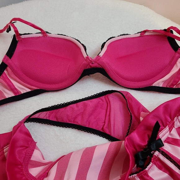 VTG VS Sexy Little Things Silky Satin Classic Stripe Bra/ Panty Set Size 32B/sm - Picture 6 of 9